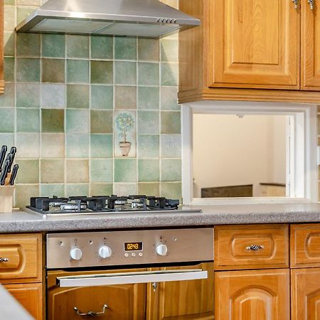Elvington Cottage - Family-Friendly Cheerful House At The Heart Of The Cotswolds Буртон-он-те-Уотер Экстерьер фото